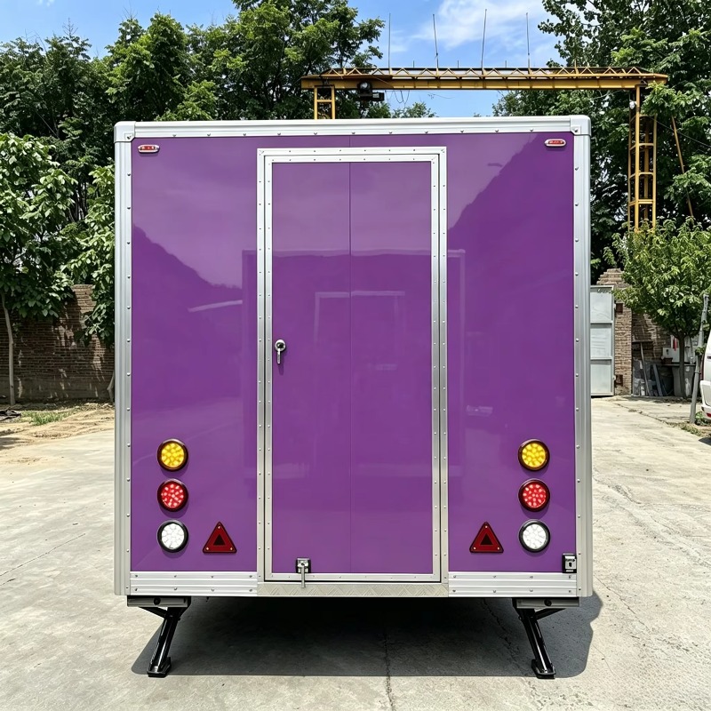 Moderne cateringtrailer met gr - Food Snacks To Sell recensie en prijs